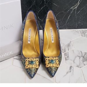 Manolo Blahnik Hangisi Pumps